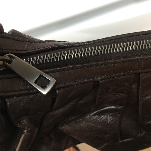 BALLY DARK BROWN LEATHER SMALL SHOULDER BAG PURSE - Picture 5 of 10